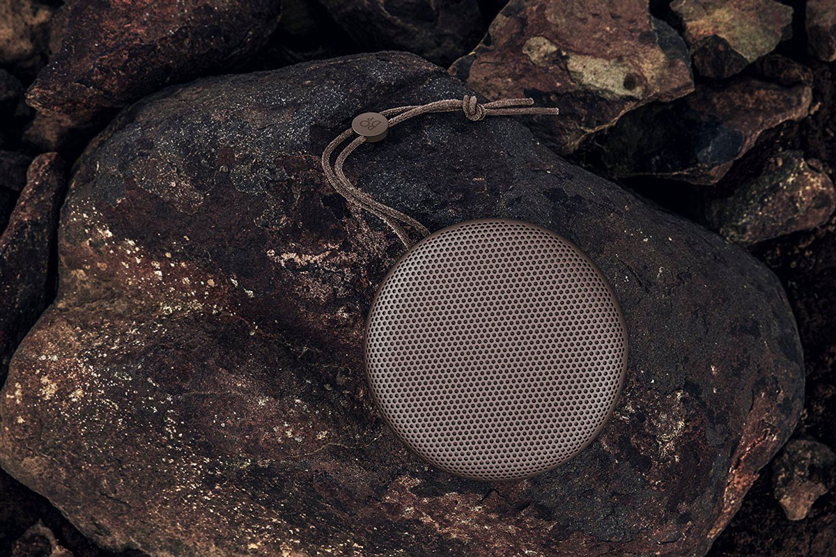 beoplay-on-rocks