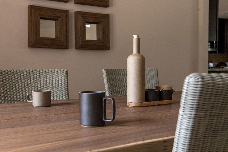 Hasami porcelain